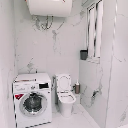 アパート Bright 2 Bedroom Flat In Sliema! スリーマ