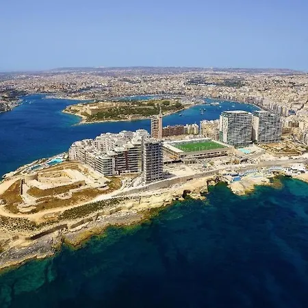 Bright 2 Bedroom Flat In Sliema! *