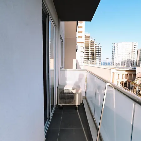 Bright 2 Bedroom Flat In Sliema! Apartmán *