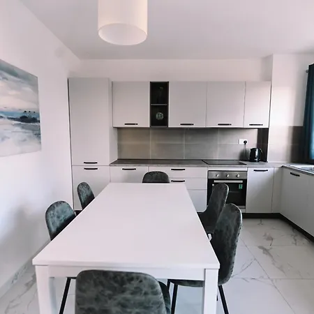 Bright 2 Bedroom Flat In Sliema! アパート *