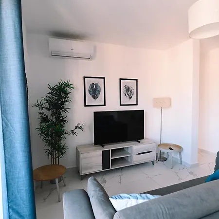 Bright 2 Bedroom Flat In Sliema! Appartement