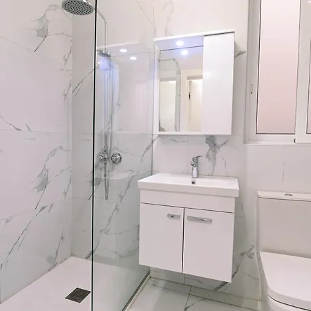 Bright 2 Bedroom Flat In Sliema! Apartmán Sliema