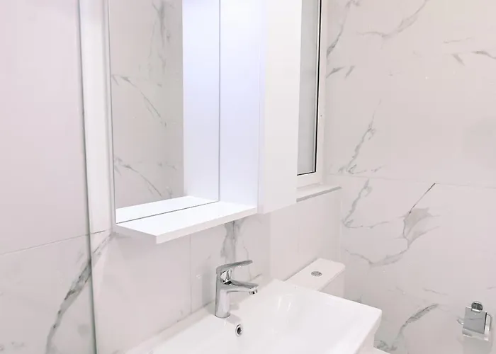 Bright 2 Bedroom Flat In Sliema!