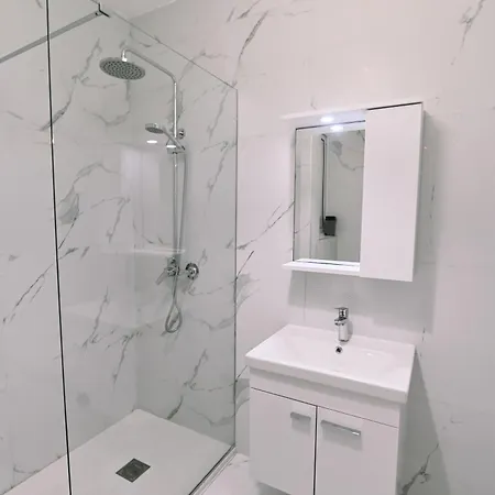 Bright 2 Bedroom Flat In Sliema! *