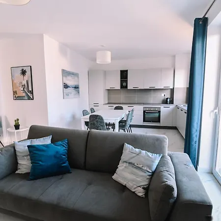Bright 2 Bedroom Flat In Sliema! 아파트 슬리에마