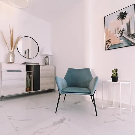 아파트 Bright 2 Bedroom Flat In Sliema!