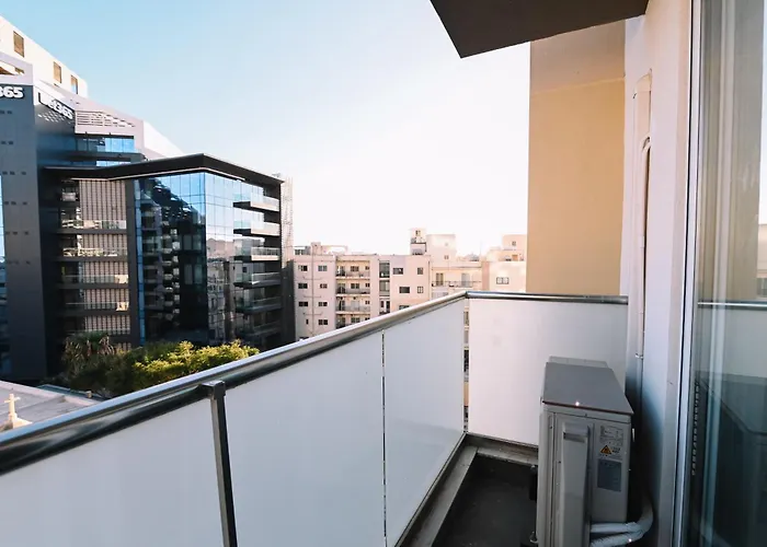 Bright 2 Bedroom Flat In Sliema! شقة